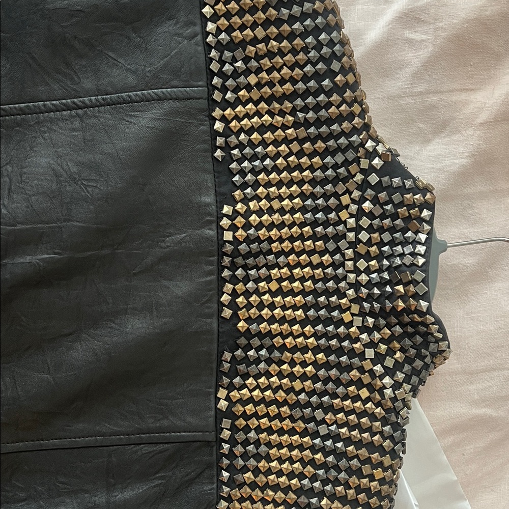 Alice & Olivia Real Black Leather Studded Jacket missing studs - Picture 7 of 10